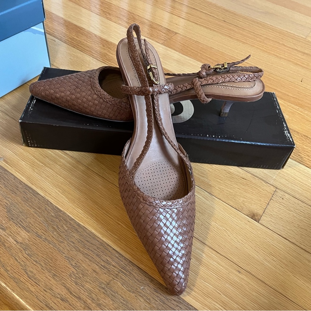 New brown woven kitten heals from corso como